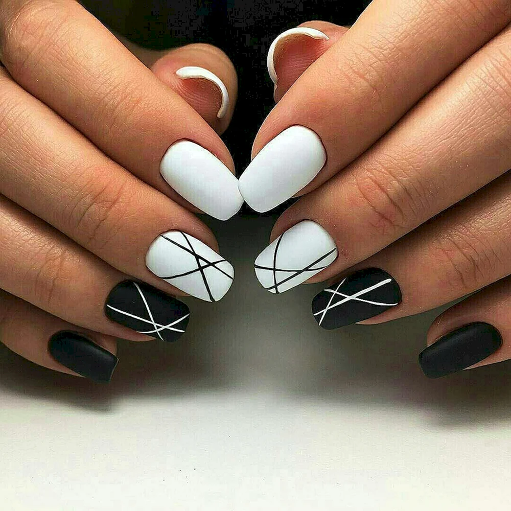Acrylic Nails Black White