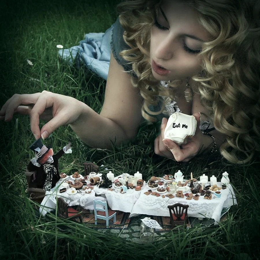 Alice in Wonderland Magazine