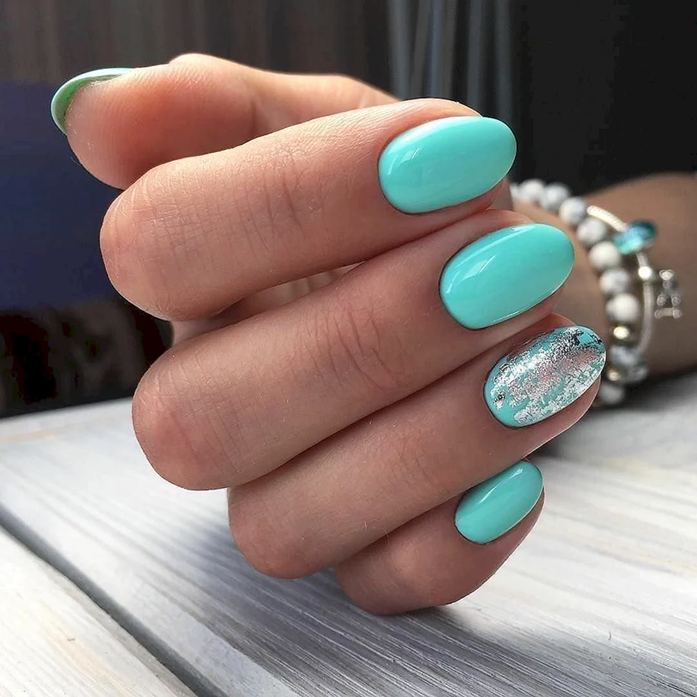 Beige Turquoise Nail
