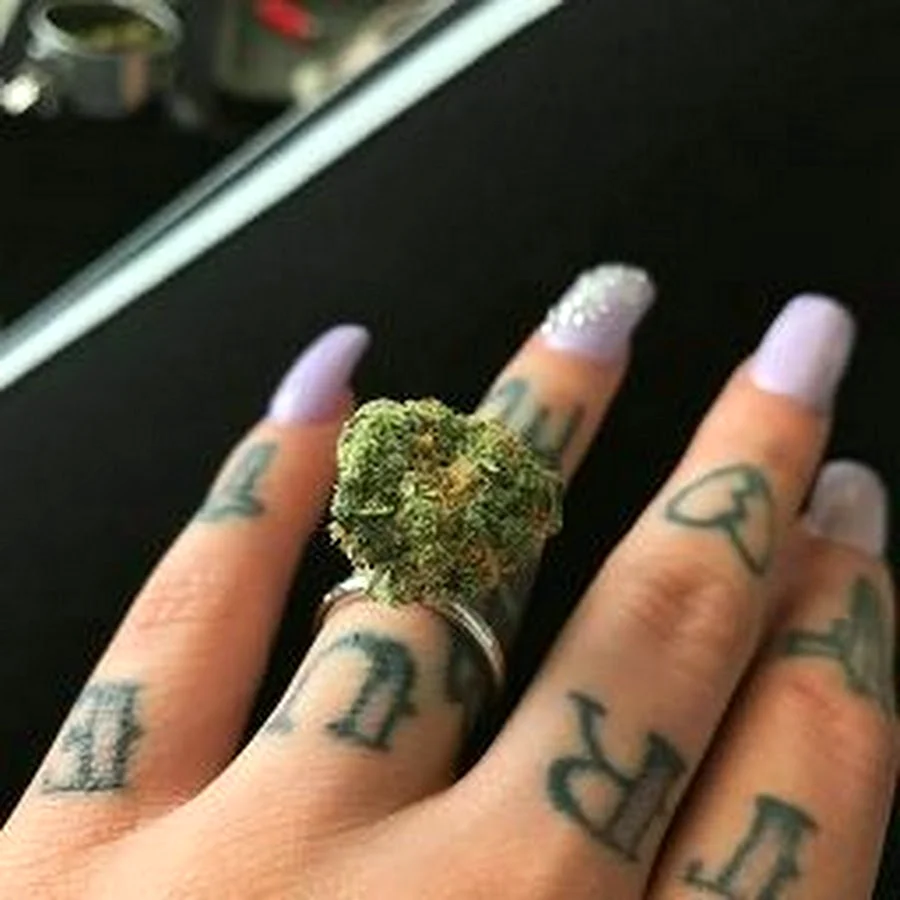Cannabis girl Tattoo