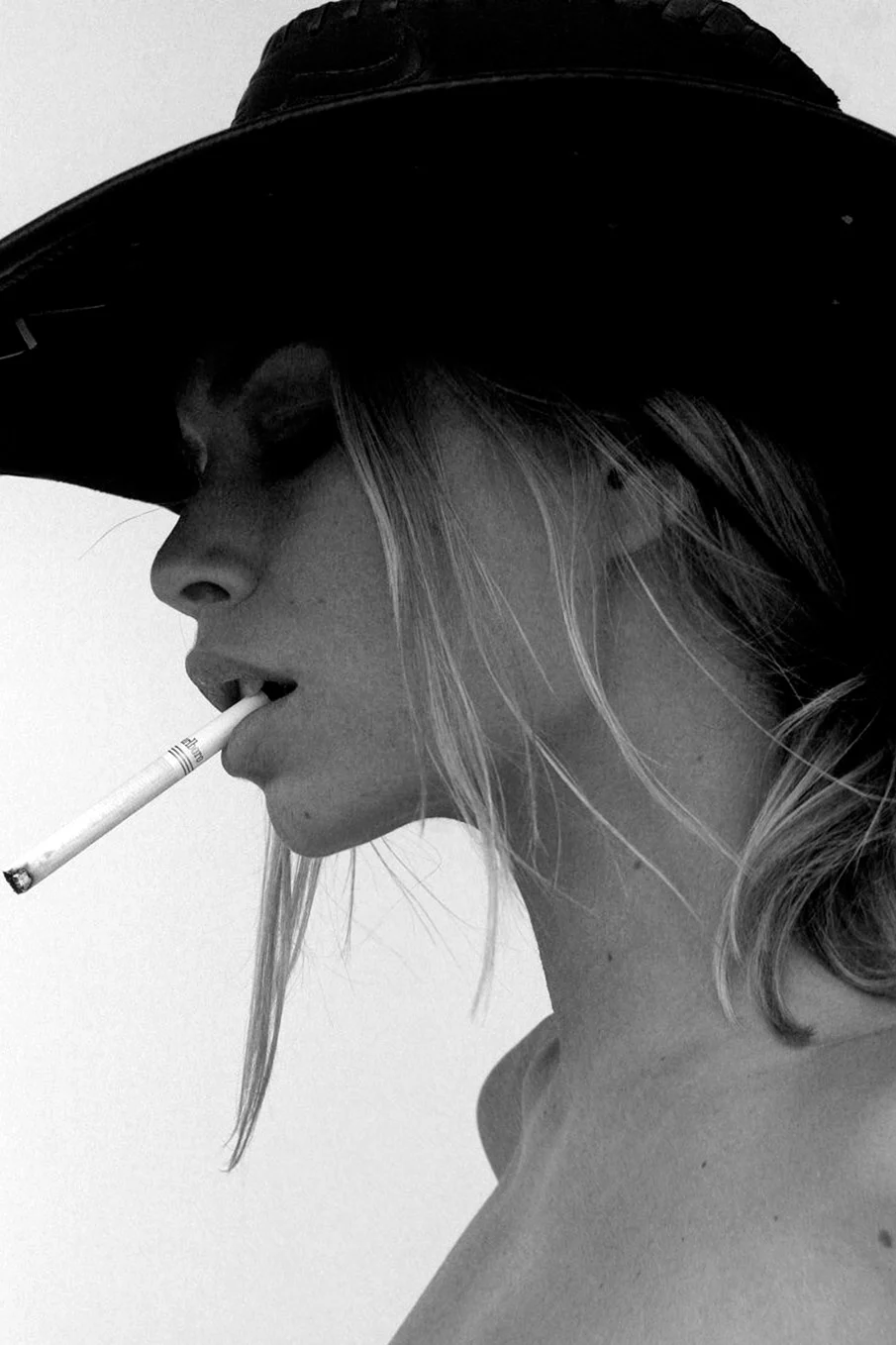 Cigarette Black and White