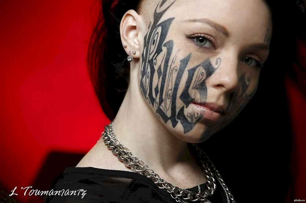 Face Tattoo girl