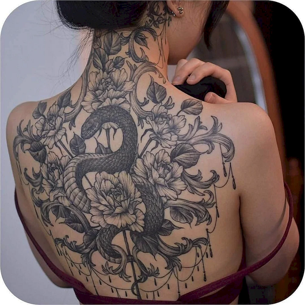 Full back Tattoo woman