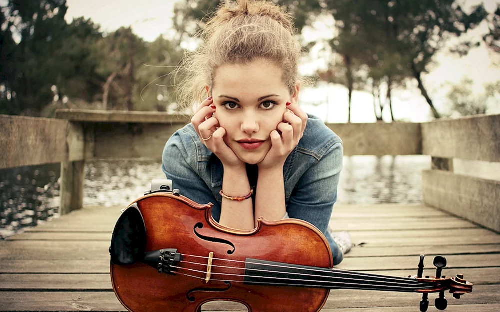 Girl Violin