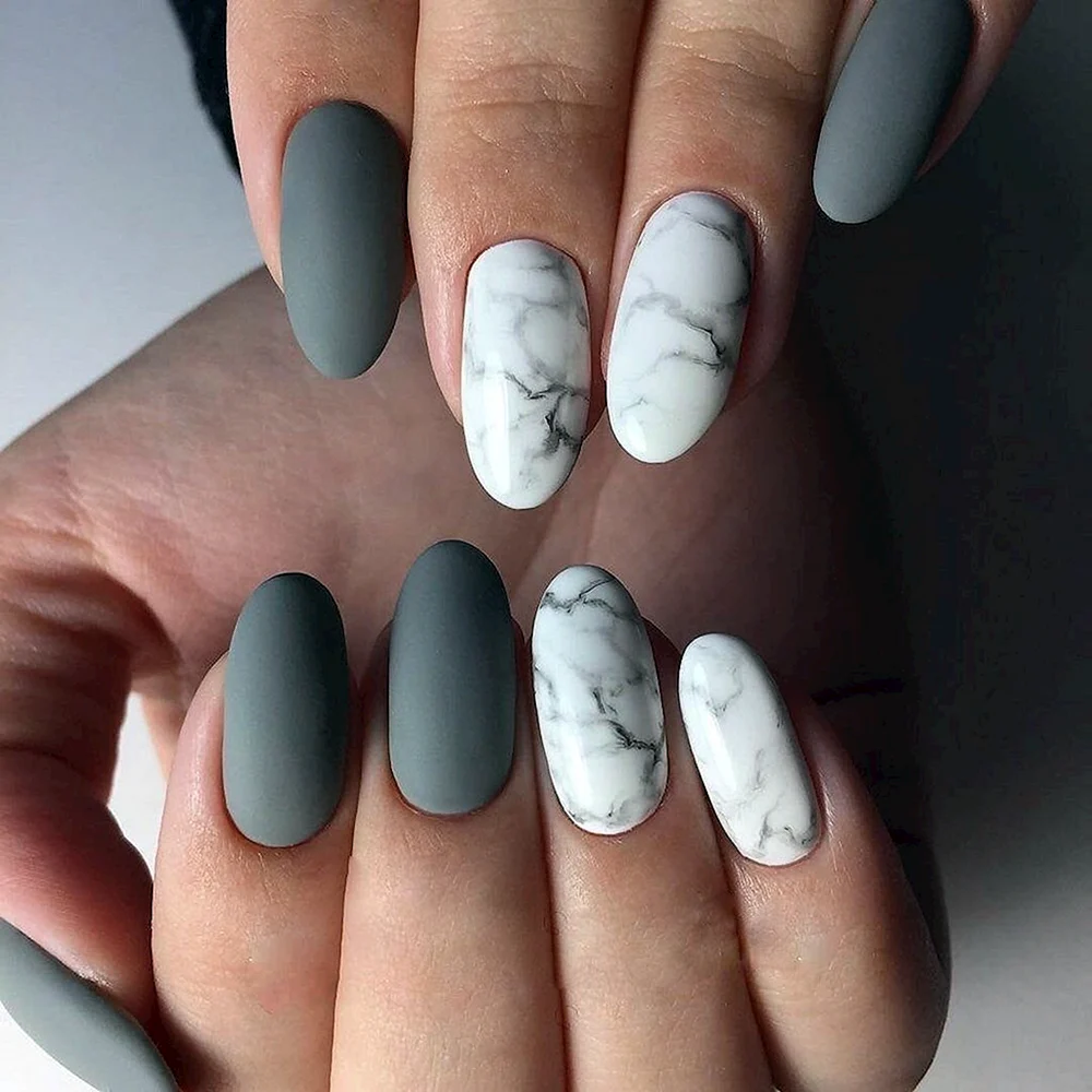 Grey Beauty Nails