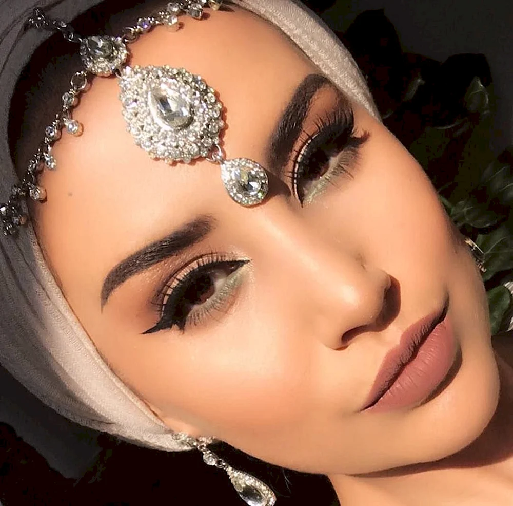 Hijab arab Makeup