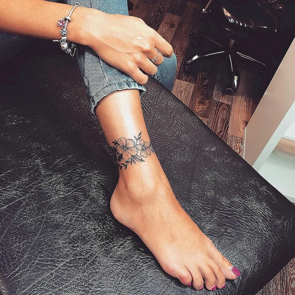 Leg Bracelet Tattoo