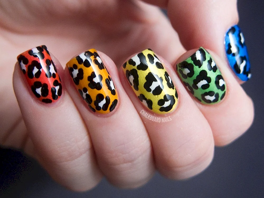 Leopard Manicure