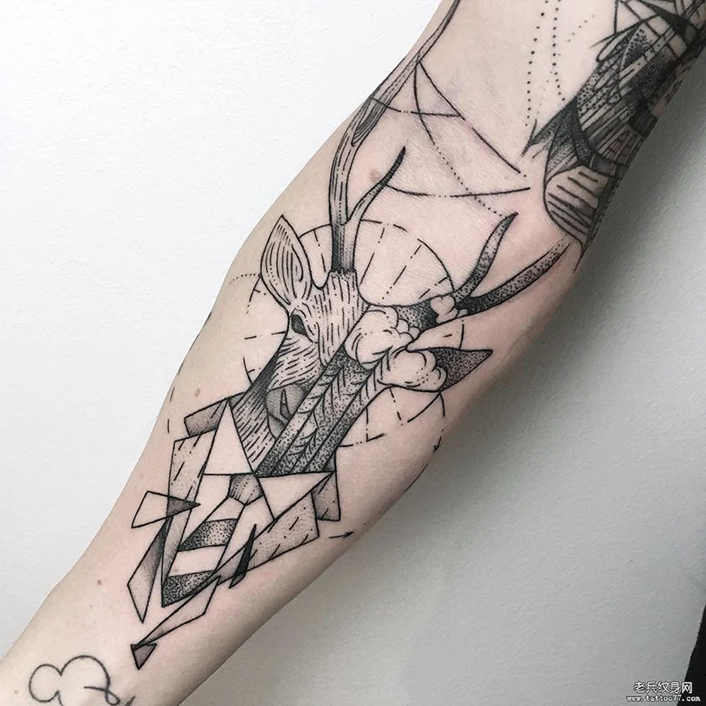 Linework Tattoo