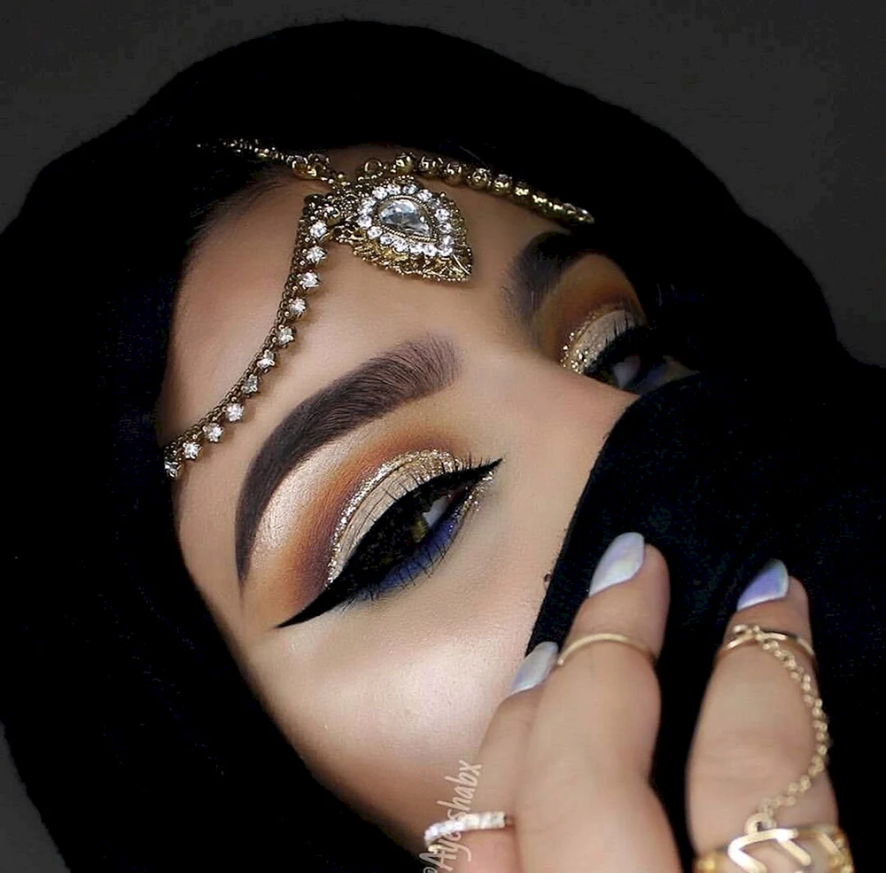 Make up Arabian