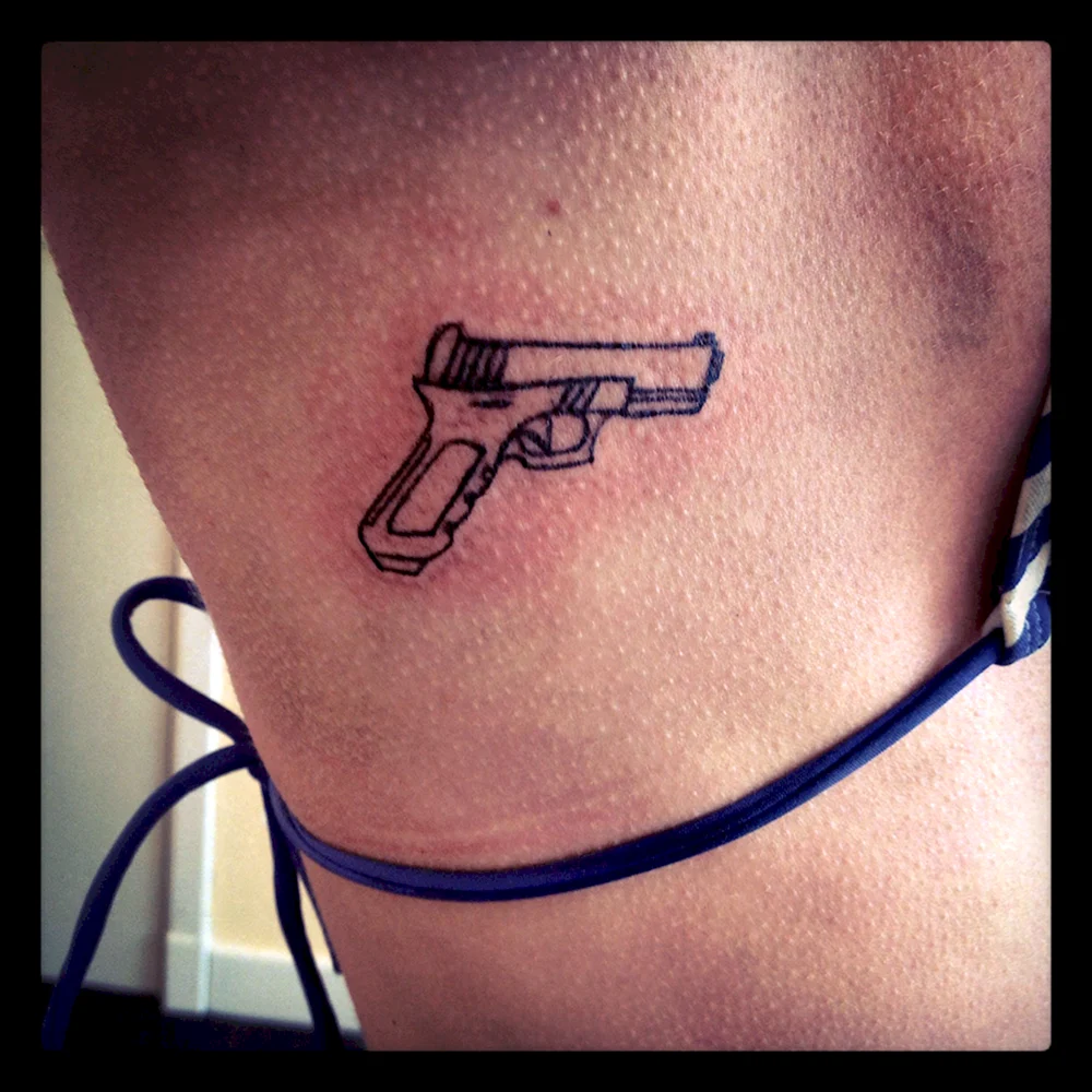 Маленькие Татуировки пистолет