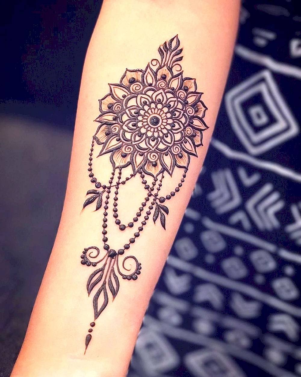 Mandala Henna
