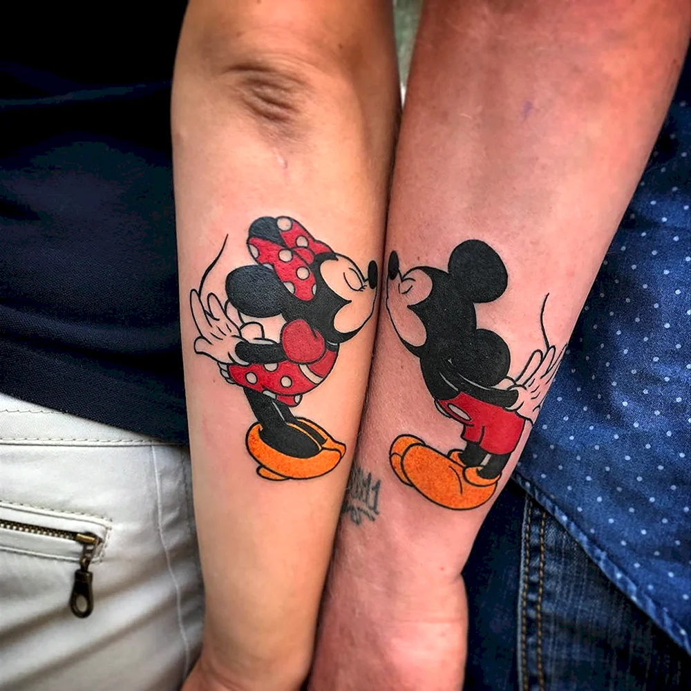 Mickey Minnie couple