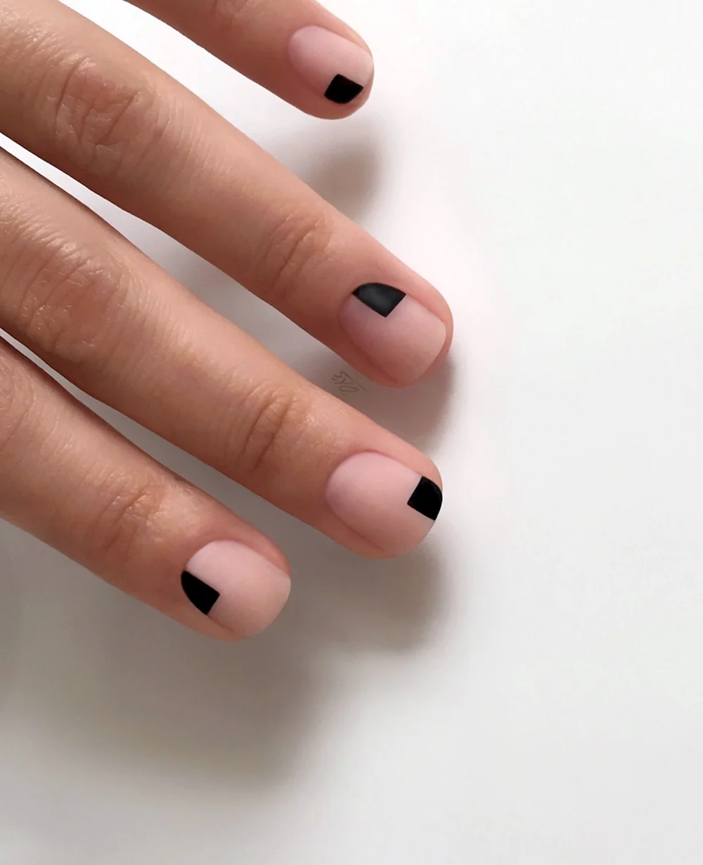 Minimalism Nails