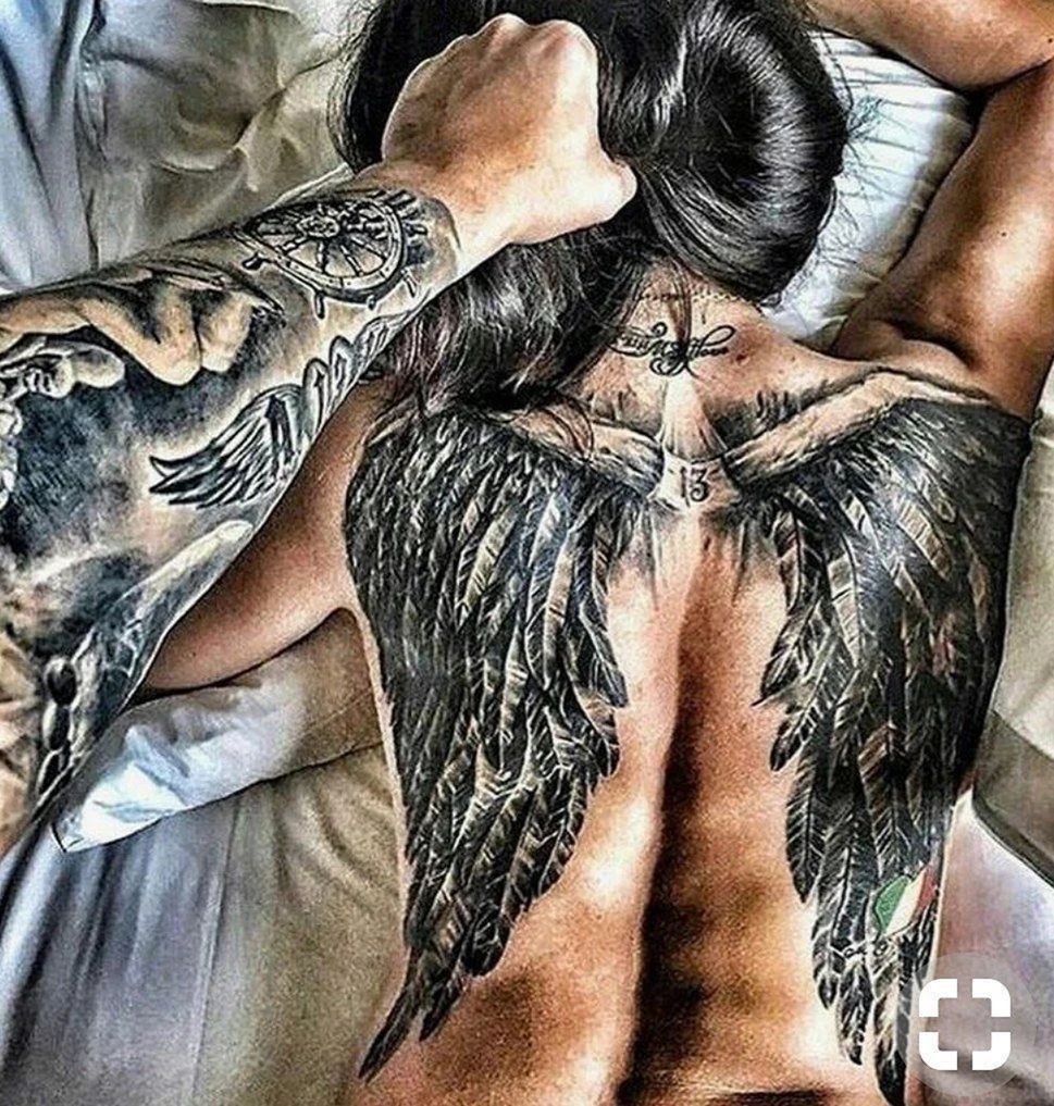 Mujer con alas
