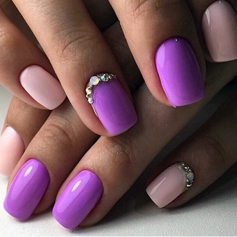 Nails Lilac