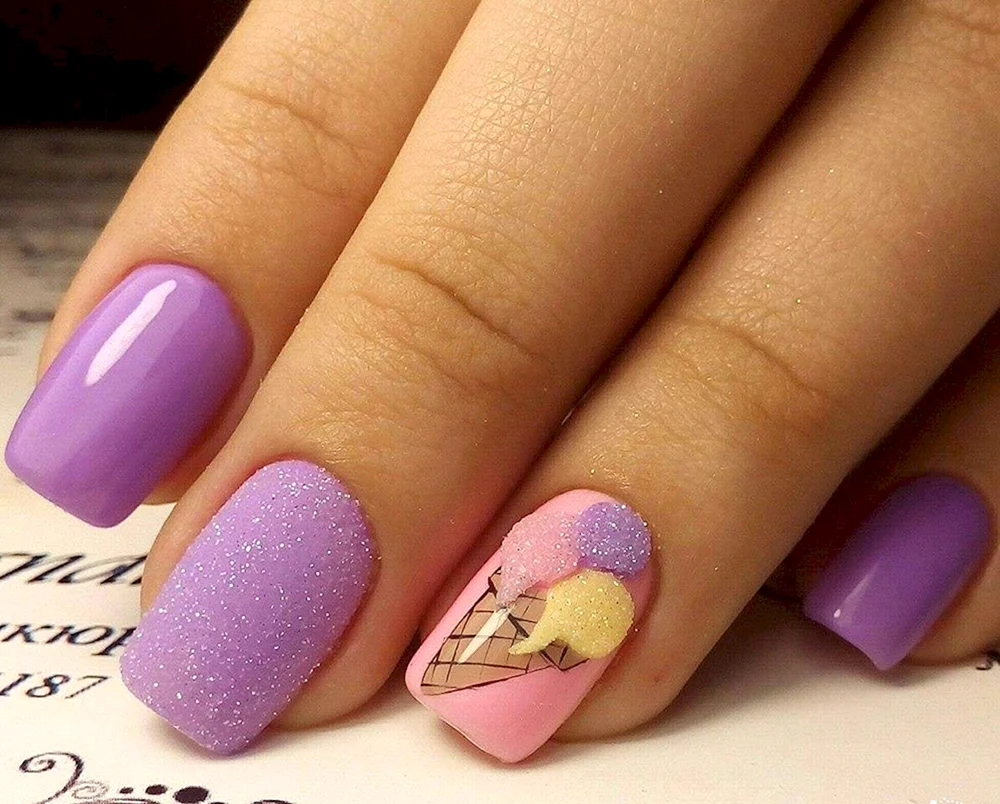 Nails Lilac