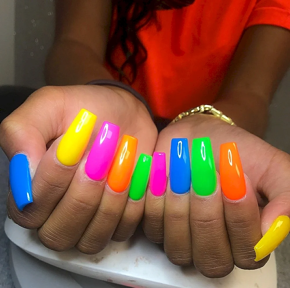 Neon Colors Nails