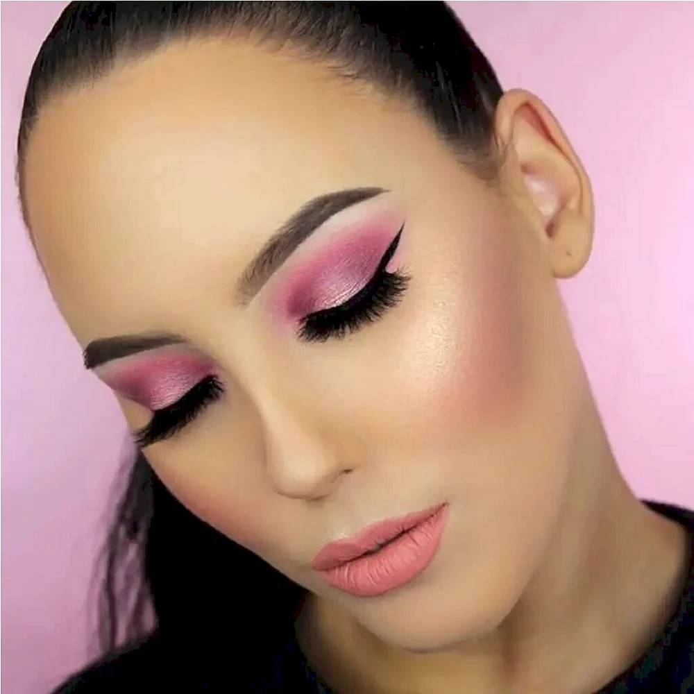 Pink girly Makeup