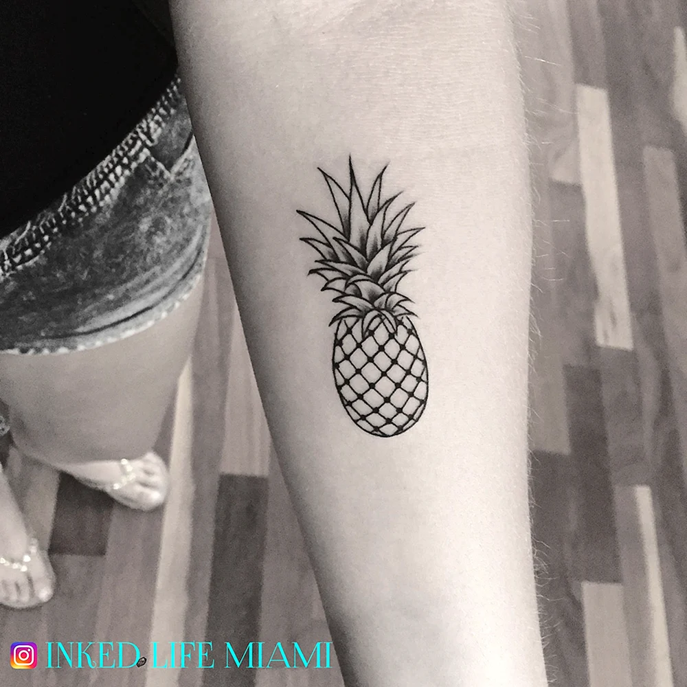 Reverse Pineapple tatto