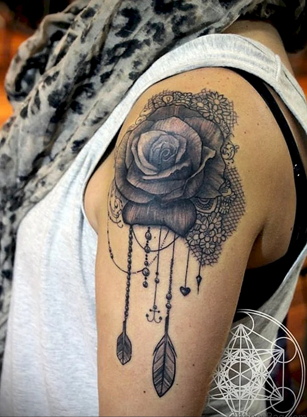 Rosa negra Tattoo