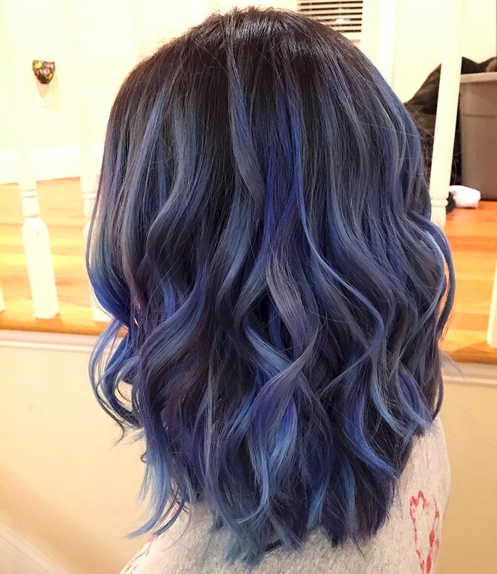 Шатуш синий на темные волосы