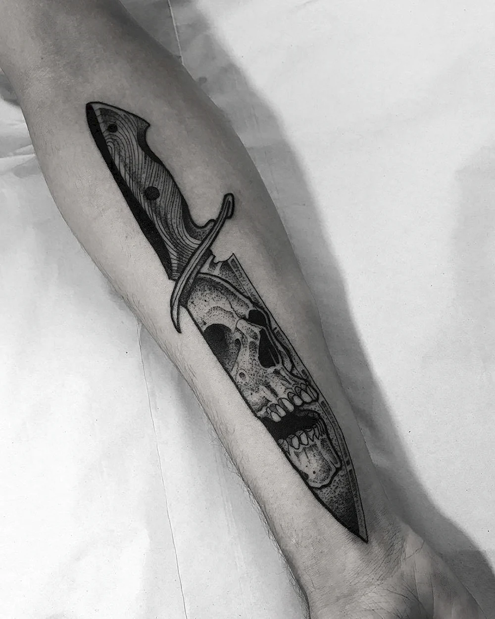 Skull and Knife Tattoo