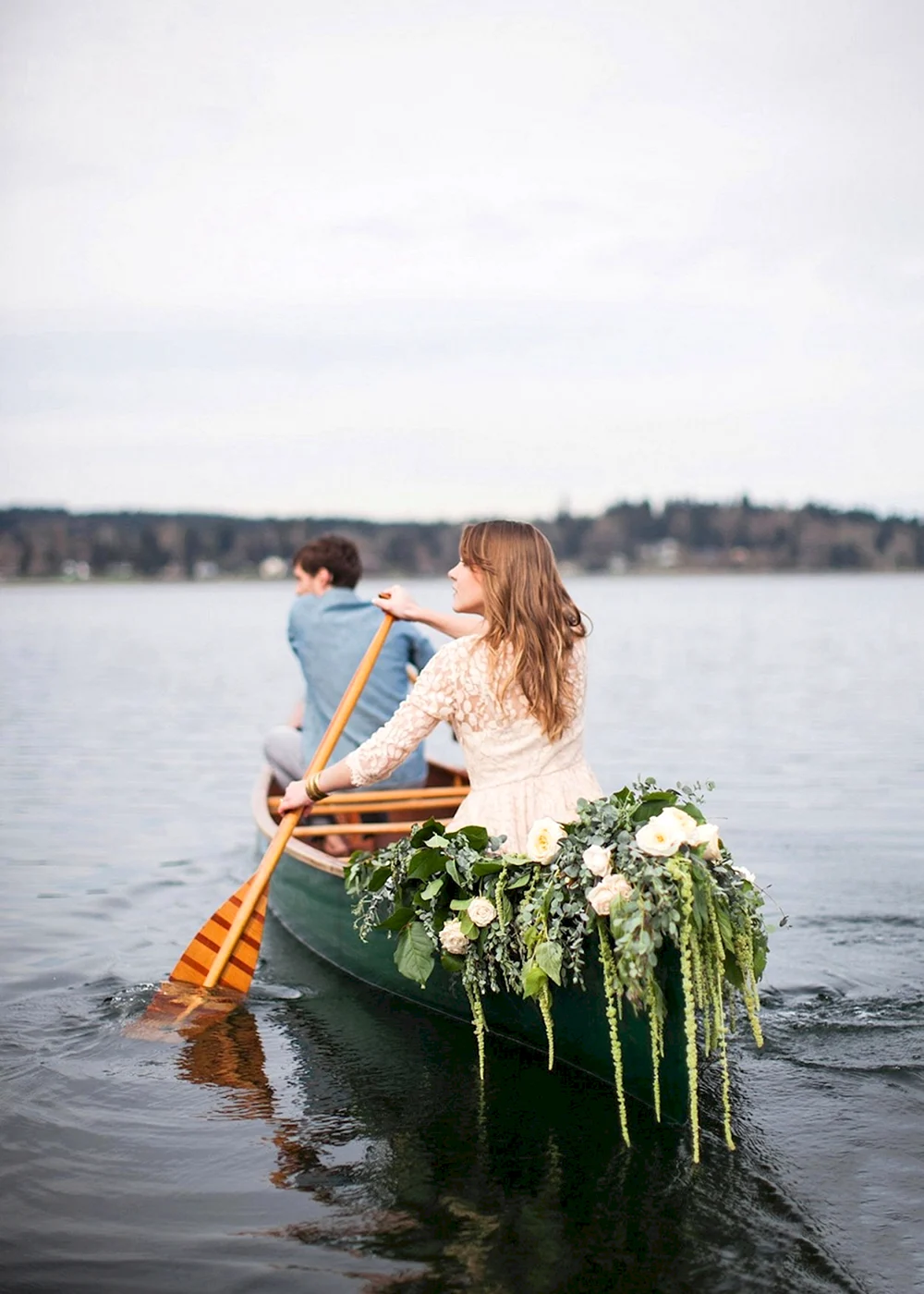 Свадебная лодка