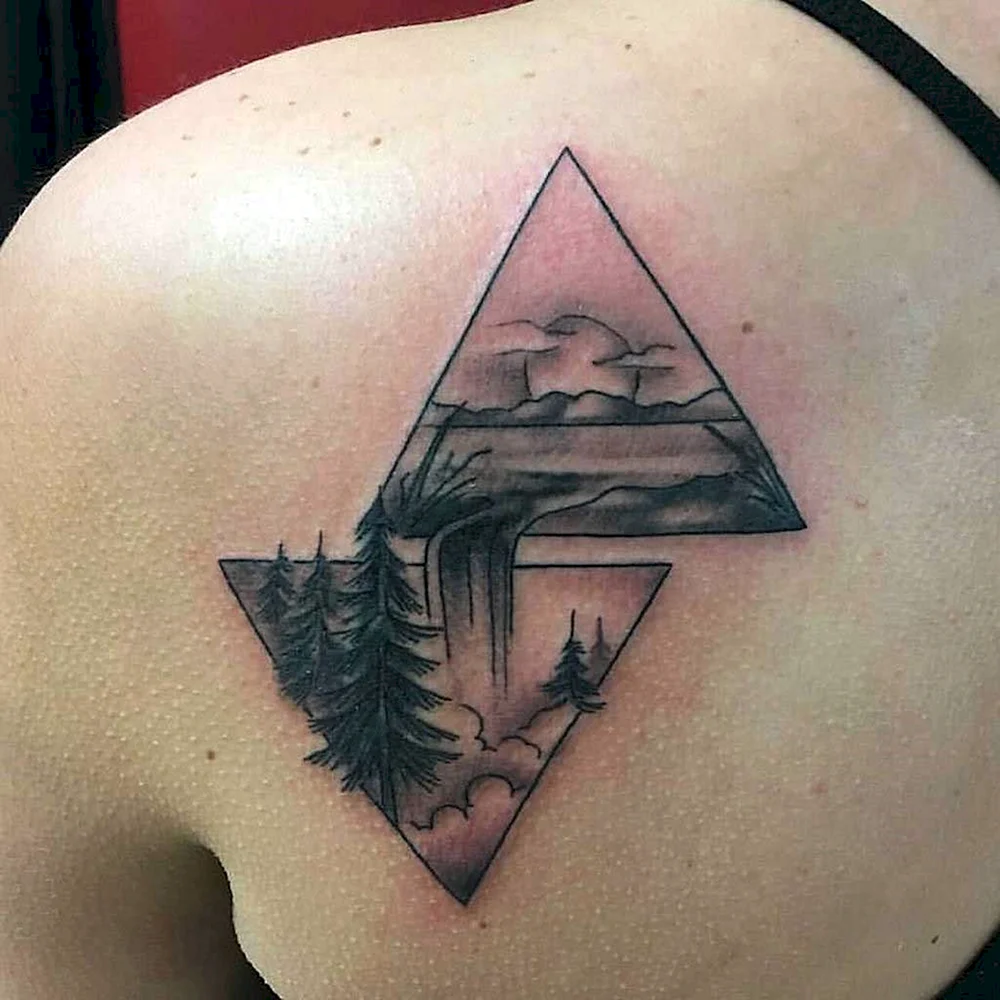 Tattoo triangulo chama Fogo