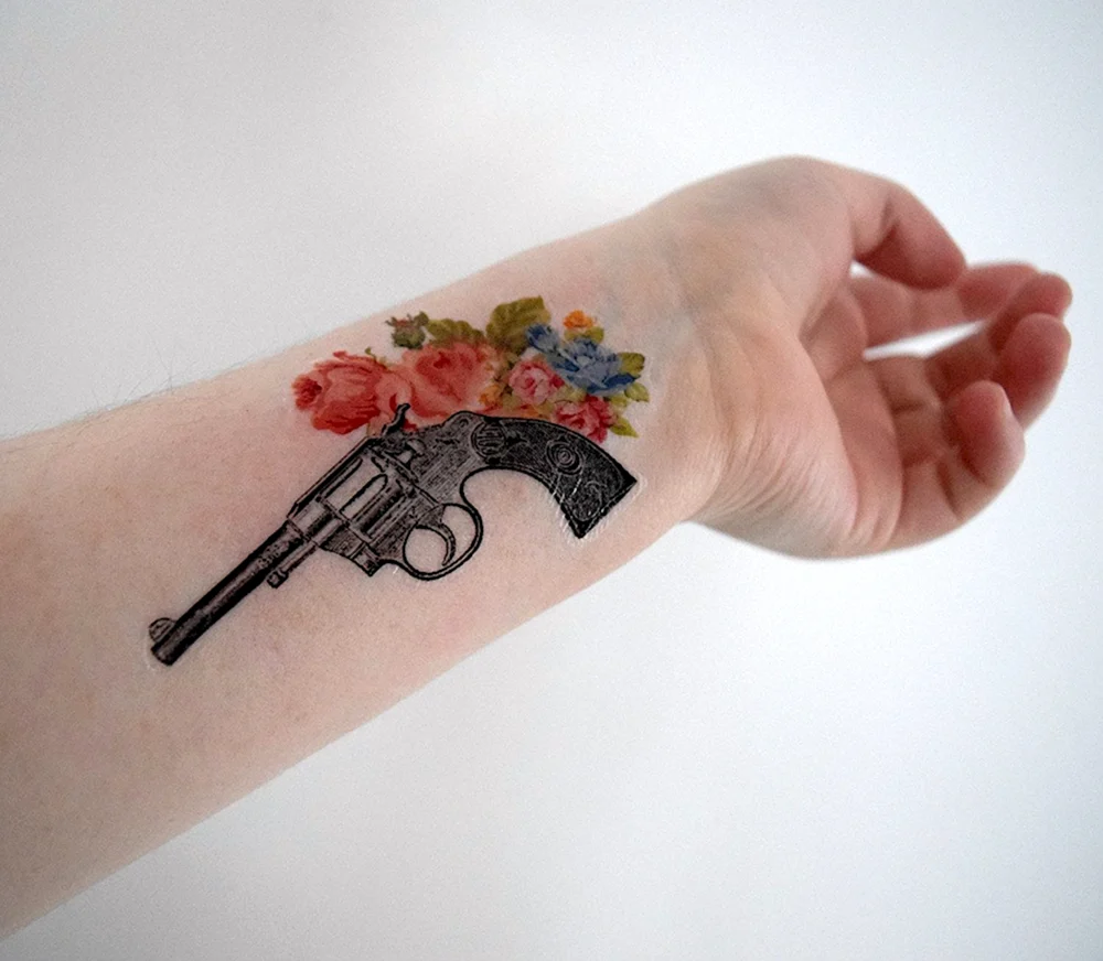 Татуировка пистолет