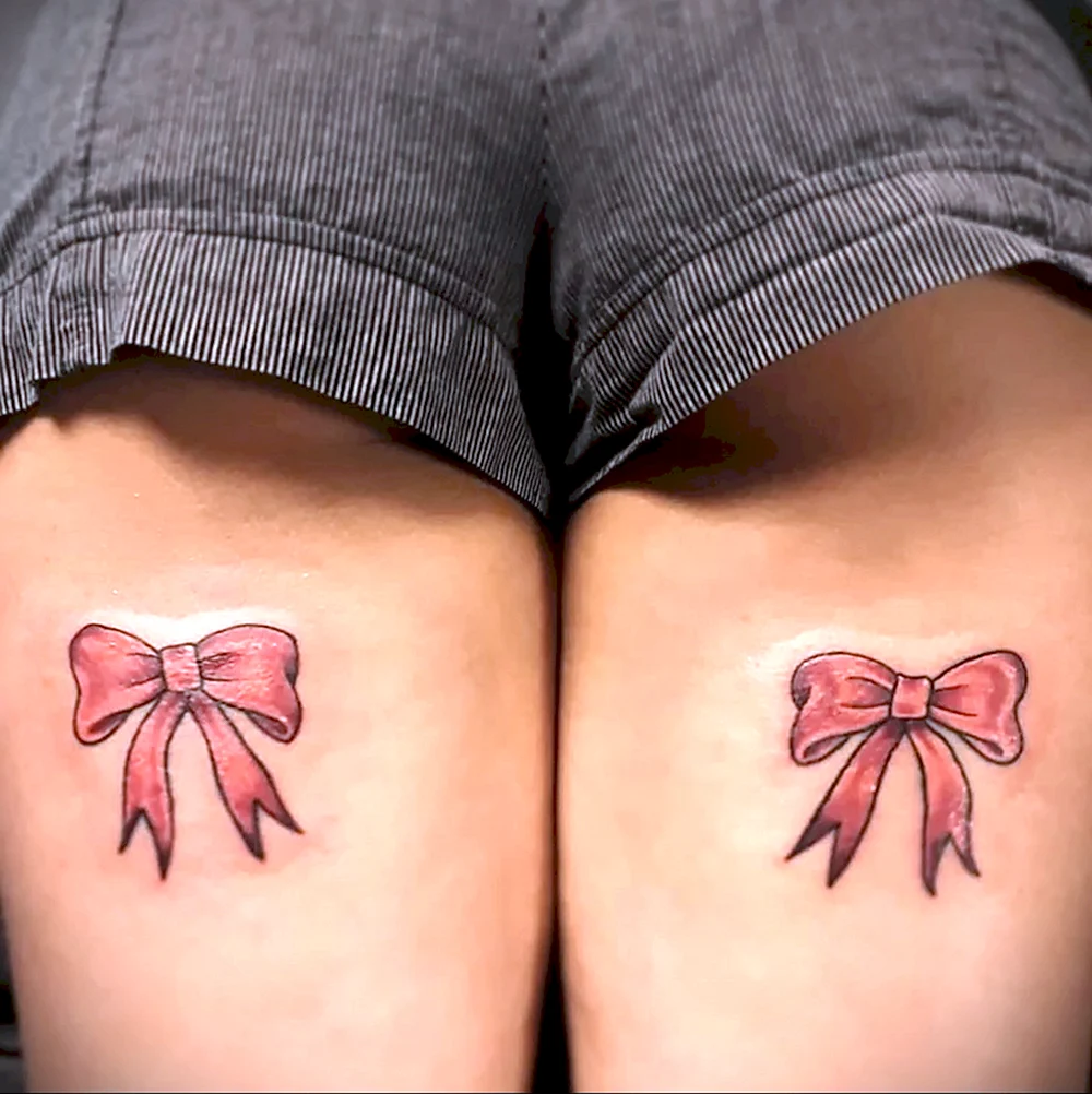 Татуировки бантики на ногах у девушек