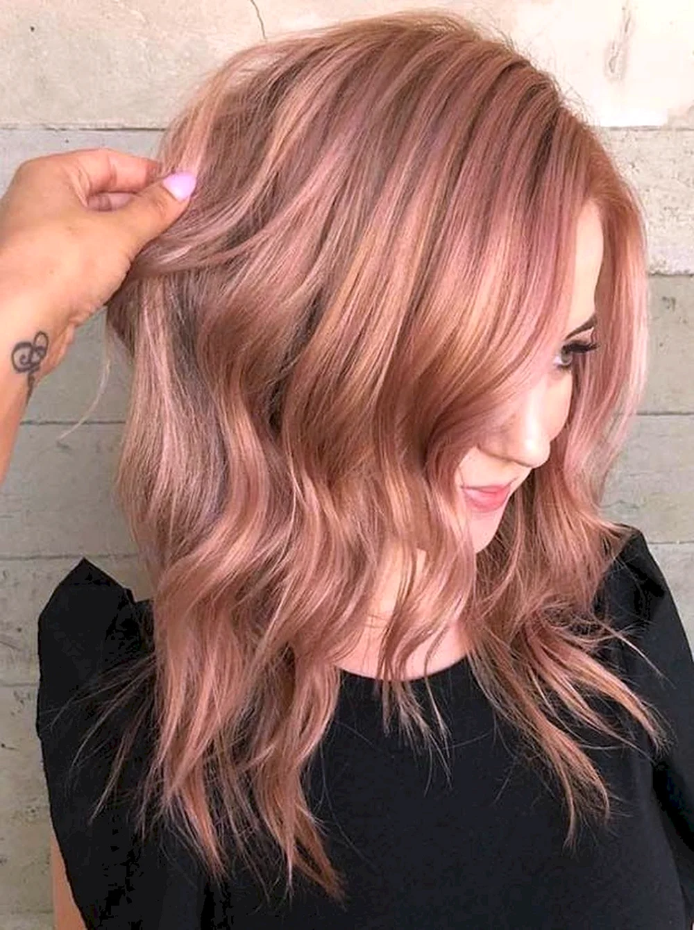 Тонирование волос с розовым оттенком