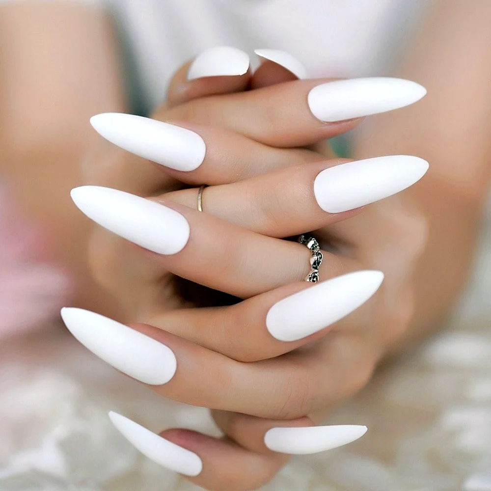 White Manicure